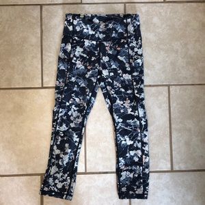 Lululemon Cropped Leggings